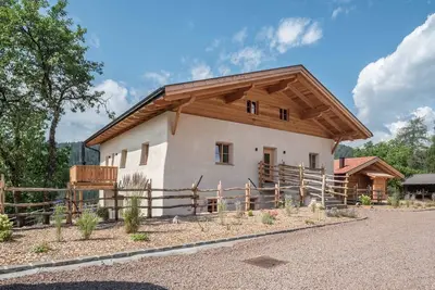 Image de Appartement Egger an der Lahn - Dolomiten avec vue sur les montagnes, terrasse et Wi-Fi.