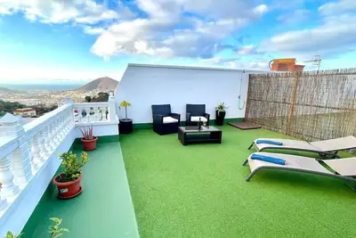 Image de Hliday Home Vivienda Vacacional Casa Anthony avec vue sur la mer, terrasse et Wi-Fi