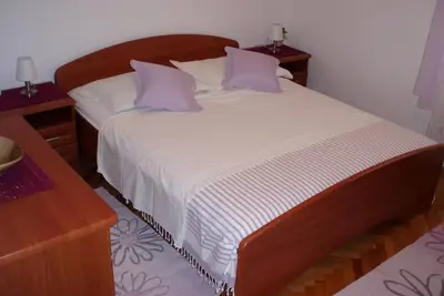 Image de Appartement de vacances Vrboska pour 1 - 3 personnes avec 1 chambre à coucher - Maison mitoyenne