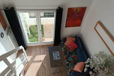 Image de A 10 mn de la plage, studio mezzanine dans une résidence sécurisée avec piscine