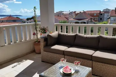 Image de Appartement de vacances Okrug Gornji pour 1 - 6 personnes avec 2 chambres à coucher - Logement de va