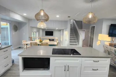 Image de Hello Sunshine! 4 Bedroom w/Pool and Outdoor Bar