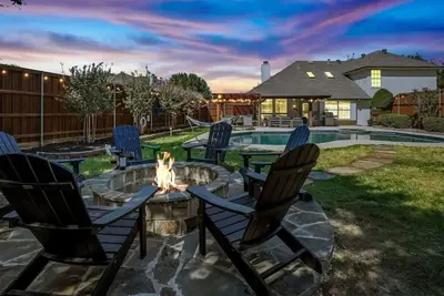 Image de Modern Rustic Oasis\/Games\/Cinema\/Utd\/Plano\/Frisco