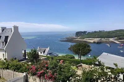 Image de Maison de pêcheur en bord de mer a proximité immédiate de la plage