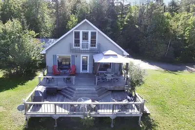 Image de 4 Season Cottage on Doe Lake - w\/ Sauna, Ac & Kayaks