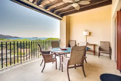 Image de Stunning coastal penthouse with sweeping views, pools, gym, fast WiFi & Ac