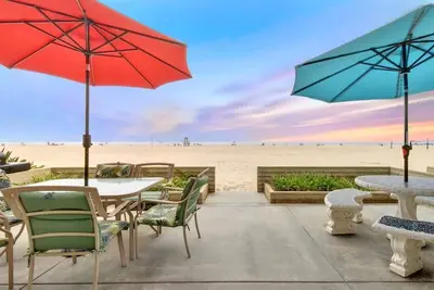 Image de West Newport Oceanfront Home & Patio on 65th St.