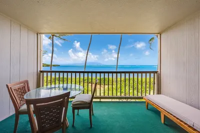 Image de Oceanfront getaway with an outdoor pool, tennis courts, & beach view