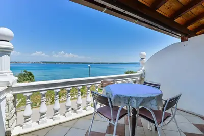 Image de Appartement de deux chambres prés de la plage Tkon, Pasman (A-336-c)