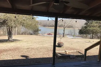 Image de Beaver Lake Front Log Cabin