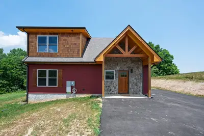 Image de Hot tub cabin with fireplace, Smoky Mountain views, pet friendly, 10 min to Park