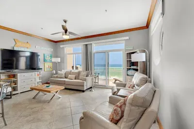 Image de ✨Beach Front-Top Floor Gulf Views-Upscale Furnishings-1br Seahorse R✨