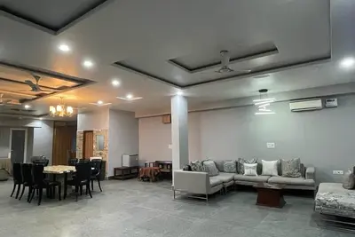 Image de Huge hall for gatherings\/parties\/get togethers