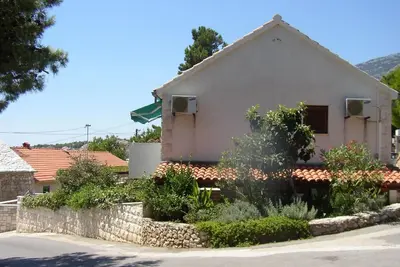 Image de Appartement de vacances Bol pour 1 - 4 personnes avec 2 chambres Ă coucher - Maison de vacances