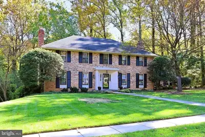 Image de Lovely 6b Home w Pool on Wooded Lot 20 Minutes From Dc