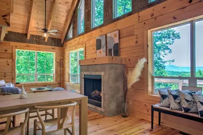 Image de Adventure of a Lifetime by Carolina Mornings | Fire Pit, Gas Grill+Biltmore Pass