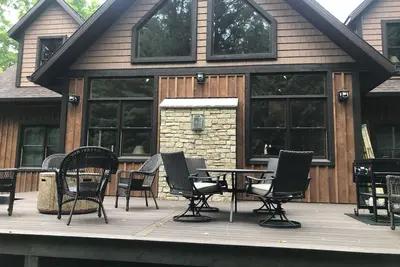 Image de Larsen Lodge Downtown Village Egg Harbor, Sauna, New, Rustic and Elegant.