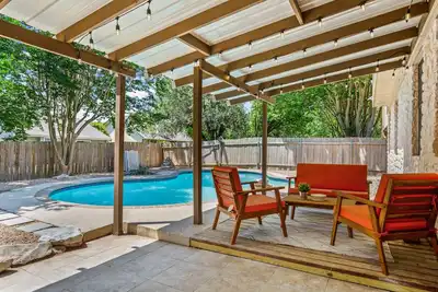 Image de Quiet Hideaway w/ Pool, 20min to Austin Tx