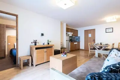 Image de Appartement centre-ville avec piscine  et sauna Wifi Gratuite