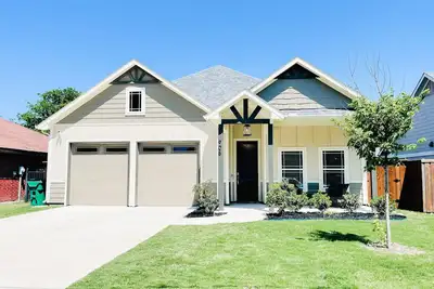 Image de 4 beds\/ 3 bedrooms\/ Family & Pet Friendly