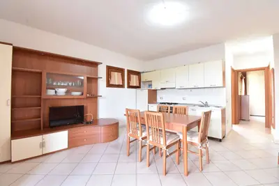 Image de Three-room air-conditioned apartment with veranda and parking space