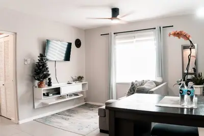 Image de Central 2 Bedroom 2 Bathroom apartment in New Kingston with Free Parking