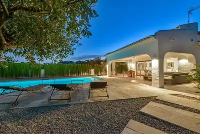 Image de Villa à louer à Moraira, La Rocalla