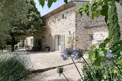 Image de Charming renovated stone property within the village of La Garde Freinet.