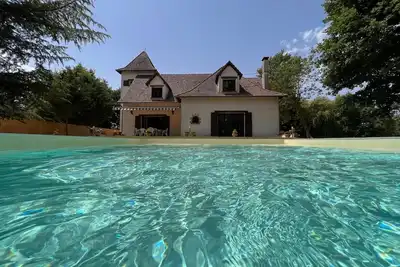 Image de Le Poirier au Roi, villa avec piscine, jacuzzi et étang