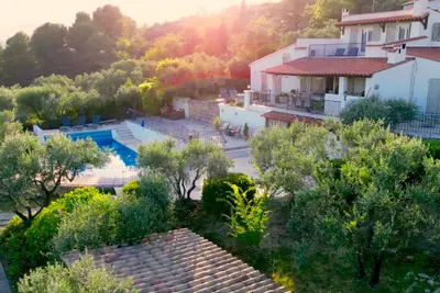 Image de Charmante Villa La Passe : Luxueux refuge avec piscine près de Claviers