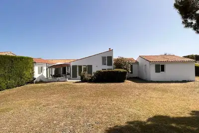 Image de Maison individuelle Ă 3 mn de la plage et du centre du village