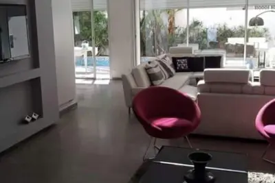 Image de Modern American style villa and pool in Yasmine Hammamet