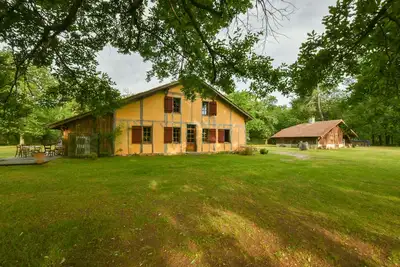 Maison traditionnelle Landaise sur un très bel airial