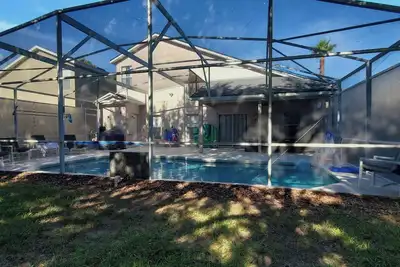 Image de Lovely Villa with a pool/ Ideal for long stays / Message for discounts.