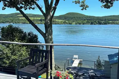 Image de Stunning Lakefront Home w/ Mountain Views - Only 13 miles to Cooperstown, Ny