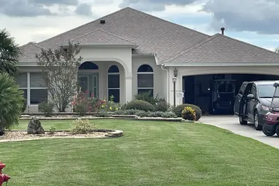 Image de New for Winter 2023. Spacious 3 bedroom with private pool
