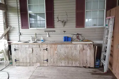 Image de Fishing Camp sleeps 12, fully equipped. Screened in porch. 5 minutes from marina