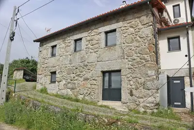 Image de Maison à Gerês pour 2 personnes avec cheminée