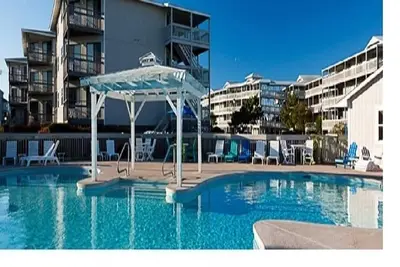 Image de Walk to  beaches from 2nd floor 2 bed 2 bath apt