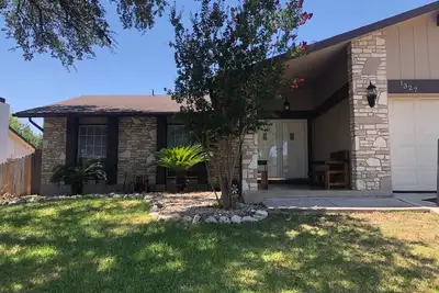 Image de Pool, 3 \/ 2 home next to Lackland Afb and SeaWorld