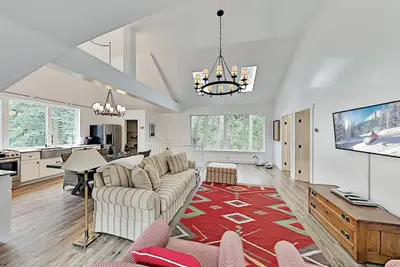 Image de Pristine Wooded Getaway\/Near Sky Park