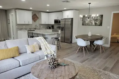 Image de Delray Beach! Close to Active Down Town & Beach