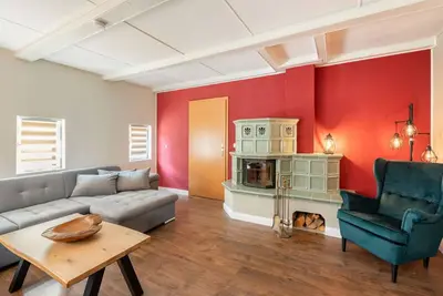 Image de Belle maison de vacances privée avec bain à remous, Wifi, Tv, patio, animaux admis et parking