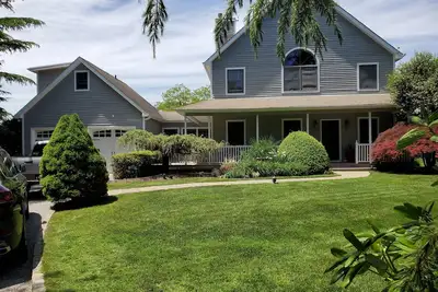 Image de Centrally located Water Mill home near towns and beaches