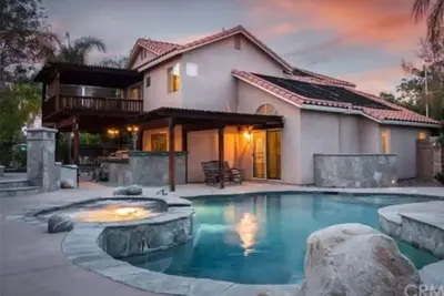 Image de Soboba casino Oasis -Bar \/Pools Hot Tub \/Fire Pit