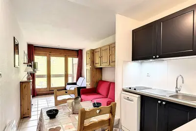 Image de Studio lumineux avec balcon - Pied des pistes, piscine, parking et commerces à proximité