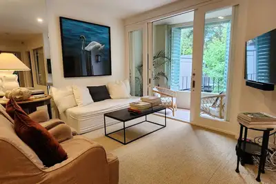 Image de Luxury 2 Bedroom Apartment With Elegant Interiors + Parking