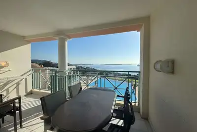 Image de C021 Lumineux appartement avec Terrasse et Piscine