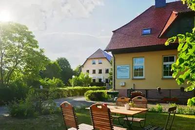 Image de 5 minutes to the lake - vacation apartment in Klein Quassow
