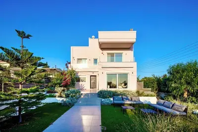 Image de 2 Coastal villas 5 min. From beach. Panoramic view of sea and sunset